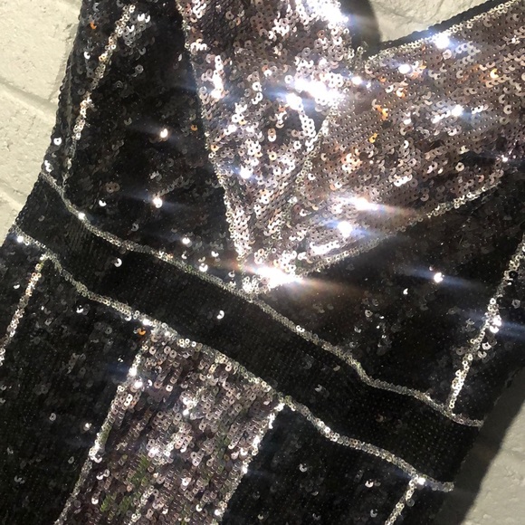 Sequin mini dress 5/6 - Picture 5 of 9